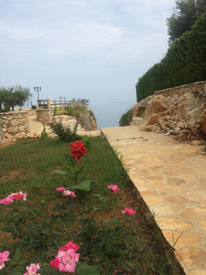 Aldi'S Guest House Vlorë Exterior foto